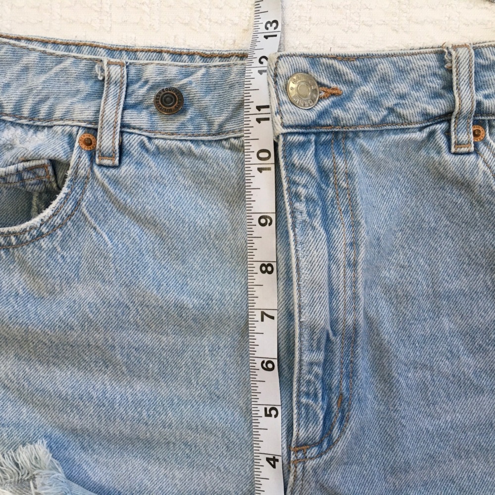 Garage Denim Light Wash Distressed Cut Off Jean‎ Shorts Women's Size 13 - Picture 5 of 6